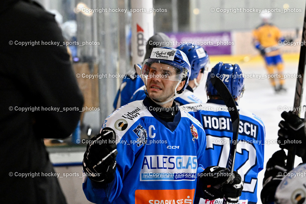 ESC SPARKASSE STEINDORF vs. 1. EHC ALTHOFEN | #57 Wilfan Franz ESC Steindorf, ESC SPARKASSE STEINDORF vs. 1. EHC ALTHOFEN, ESC SPARKASSE STEINDORF vs. 1. EHC ALTHOFEN am 30.11.2025 in Steindorf (Ossiachersee Halle), Austria, (Photo by Bernd Stefan)