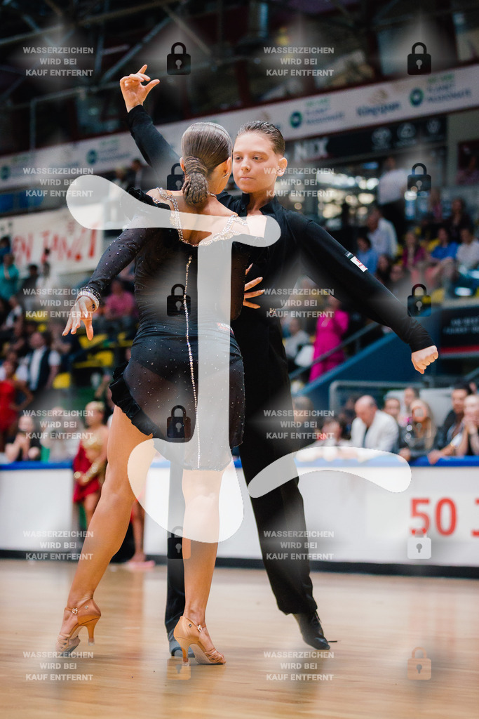 Hessen Tanzt WDSF Open Youth Latin 13th (14) Michael Bakscheev _ Julie Meck (Schwarz-Weiß-Club Pforzheim)-2025-05-17-0796 | Webshop for digital downloads and prints of dance sport, event & show photographer Julian Link - Realisiert mit Pictrs.com