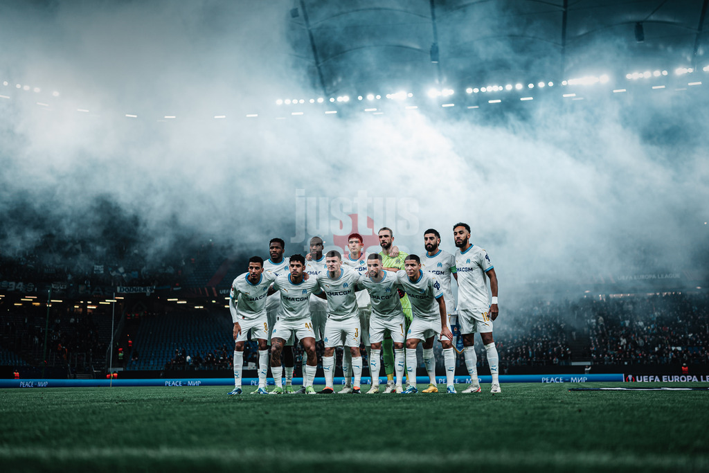 Fußball | Herren | Saison 2023/2024 | Play-Offs Europa League | FC Shakhtar Donetsk (UKR) vs. Olympique Marseille (FRA) | 15.02.2024 | Die Mannschaft von Olympique Marseille vor dem Spiel Mannschaftsfoto