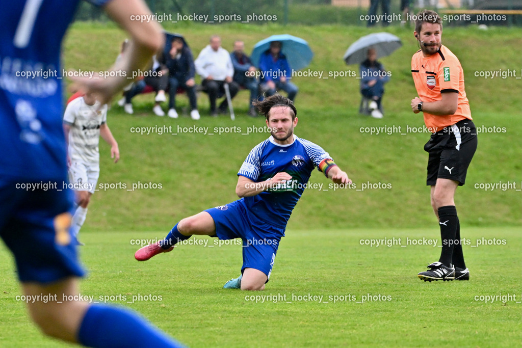 ASKÖ Köttmannsdorf vs. SV Dellach Gail | #23 Maximilian Wastian Dellach Gail, Jürgen Hartenberger Referee, ASKÖ Köttmannsdorf vs. SV Dellach Gail, ASKÖ Köttmannsdorf vs. SV Dellach Gail am 15.05.2024 in Köttmannsdorf (Sportplatz Köttmannsdorf), Austria, (Photo by Bernd Stefan)