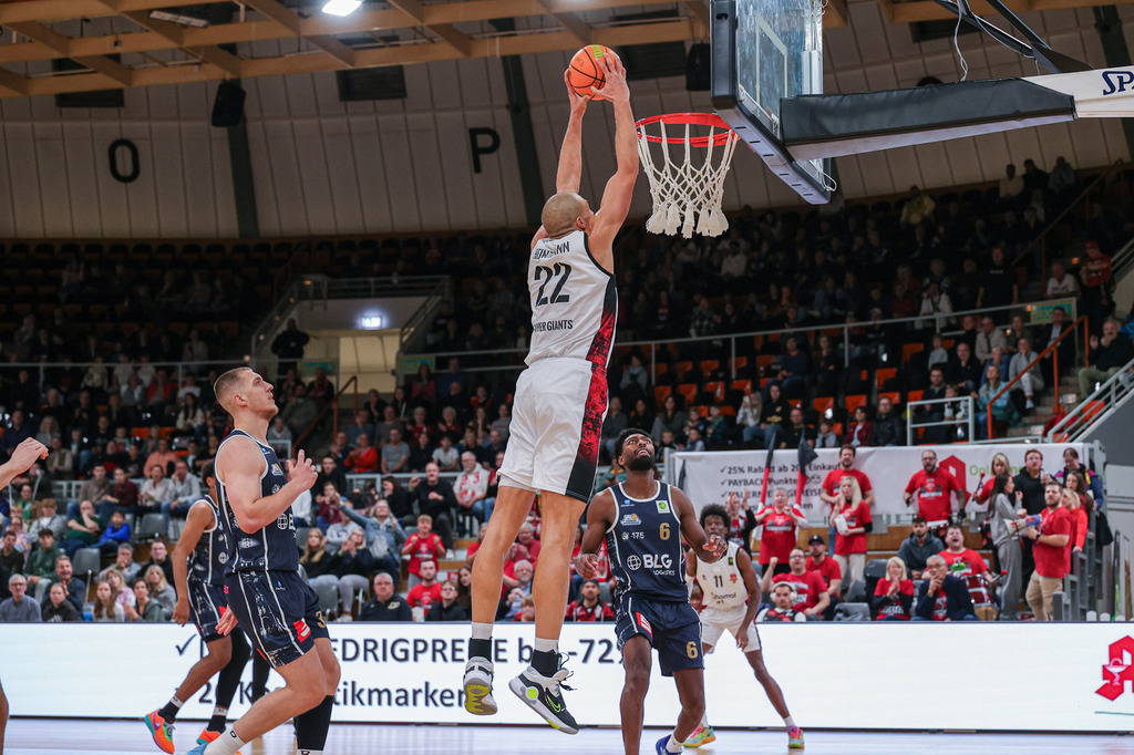 Pro A BAYER GIANTS vs Eisbären Bremerhaven-9 | Fotos von Basketballspielen aus dem Raum NRW fotografiert von Gero Mueller-Laschet und Daniel Schaefer - Realisiert mit Pictrs.com