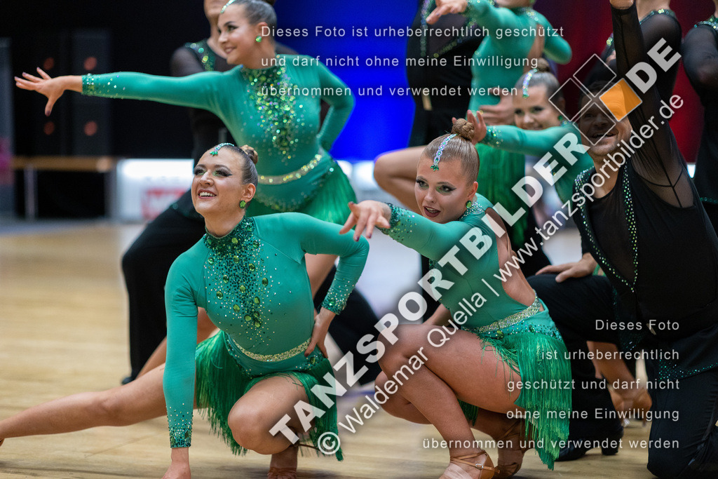 20230114-00278 | Hier finden Sie Tanz Bilder vom Latein und Standard Formationen tanzen. Sportbilder vom Tanzsport. Schöne Fotos und von Weltmeisterschaft, Europameisterschaft, Bundesliga, Regionalliga, Oberliga und Landesliga sowie von GOC Stuttgart, DanceComp, WM Bremen