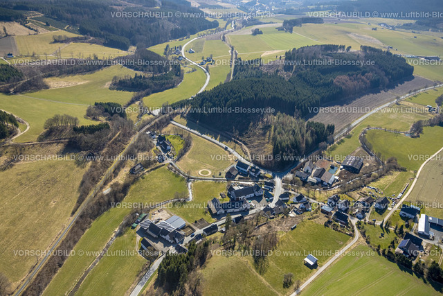 Eslohe220303976 | Luftbild, Ortsansicht Sieperting,enge Ortsdurchfahrt,  Eslohe, Sauerland, Nordrhein-Westfalen, Deutschland