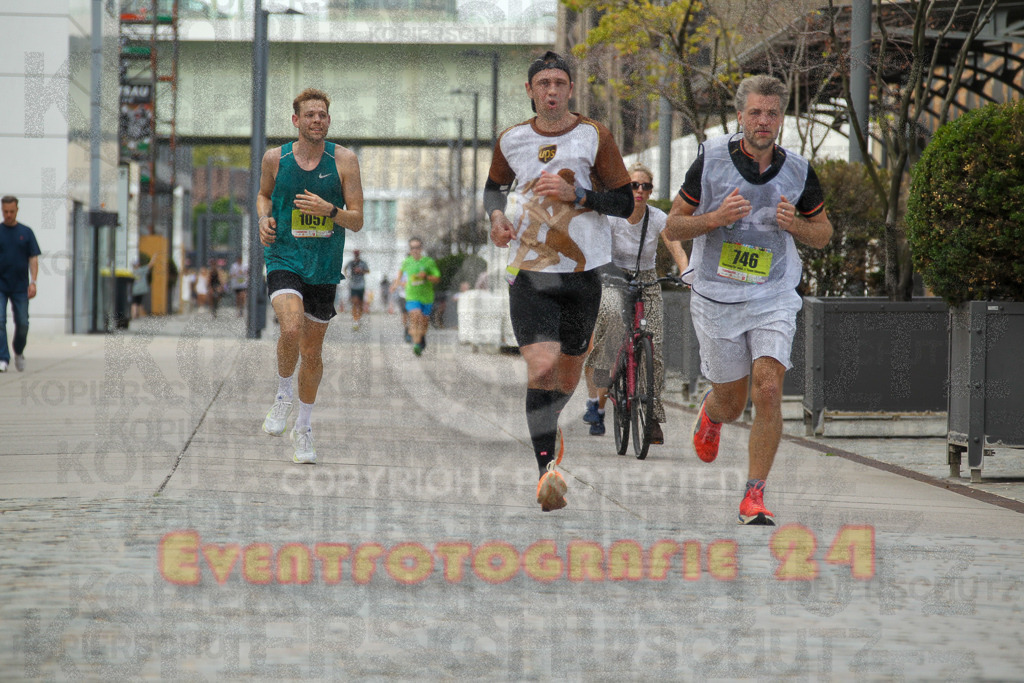 250920_1516_EV4_8323 | Sportfotografie im Rhein-Sieg Kreis, Köln, Bonn, NRW, Rheinland Pfalz, Hessen, etc. Unser Tätigkeitsfeld umfasst den Laufsport vom Volkslauf über den Marathon, Duathlon, Triathon bis zum Ultralauf wie Kölnpfad Ultra oder Schindertrail.