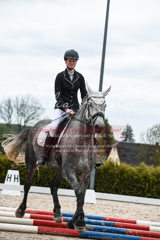 20230518_JK-Röhrsdorf-10-402 | Pferde- und Turnierfotografie in Westsachsen. Pferdeportraits, Auftragszeichnungen und intuitive Kunst.
