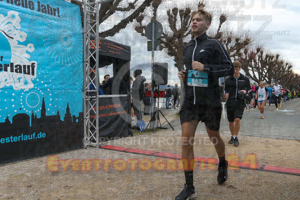 221231_1206_EV9_5474 | Sportfotografie im Rhein-Sieg Kreis, Köln, Bonn, NRW, Rheinland Pfalz, Hessen, etc. Unser Tätigkeitsfeld umfasst den Laufsport vom Volkslauf über den Marathon, Duathlon, Triathon bis zum Ultralauf wie Kölnpfad Ultra oder Schindertrail.