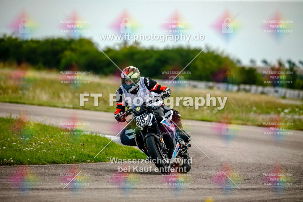 Chambley Juli-2498 | Hier findet Ihr Bilder von Touristenfahrten auf der Nürburgring Nordschleife oder von anderen Veranstaltungen die ich besucht habe. Viel Spass beim Durch Schauen 