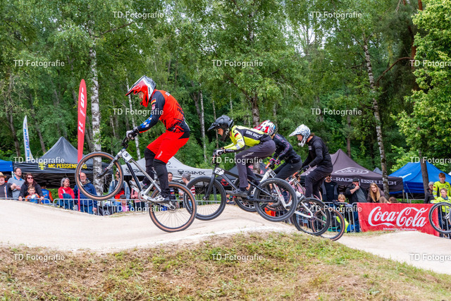 BayBMX2026-05289 | Fotogalerie von Thomas Dettweiler mit Eventbildern und lizenzfreien Fotos. Perfekt als Wandbild, für Büro, Website oder private Nutzung. - Realisiert mit Pictrs.com