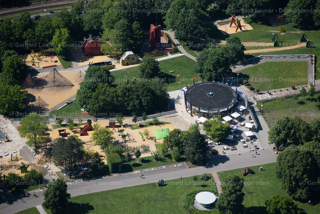 4045832 | ERFURT 14.06.2021 Parkanlage " Egapark " im Ortsteil Hochheim in Erfurt im Bundesland Thüringen, Deutschland. Weiterführende Informationen bei: Bundesgartenschau Erfurt 2021 gemeinnützige GmbH. // Park of " Egapark " in the district Hochheim in Erfurt in the state Thuringia, Germany. Further information at: Bundesgartenschau Erfurt 2021 gemeinnuetzige GmbH. Foto: Gerhard Launer