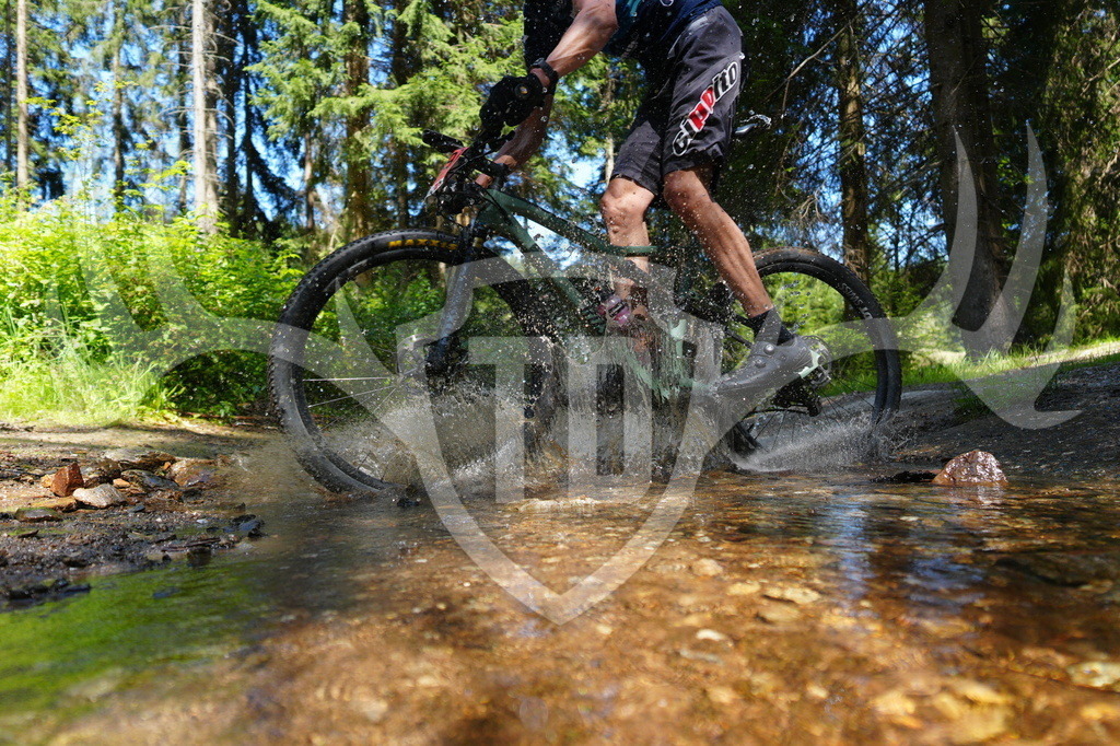 FC604939 | Fotogalerie der Treibjagd im Dunkelwald - Dein MTB Etappenrennen im Erzgebirge - Realisiert mit Pictrs.com