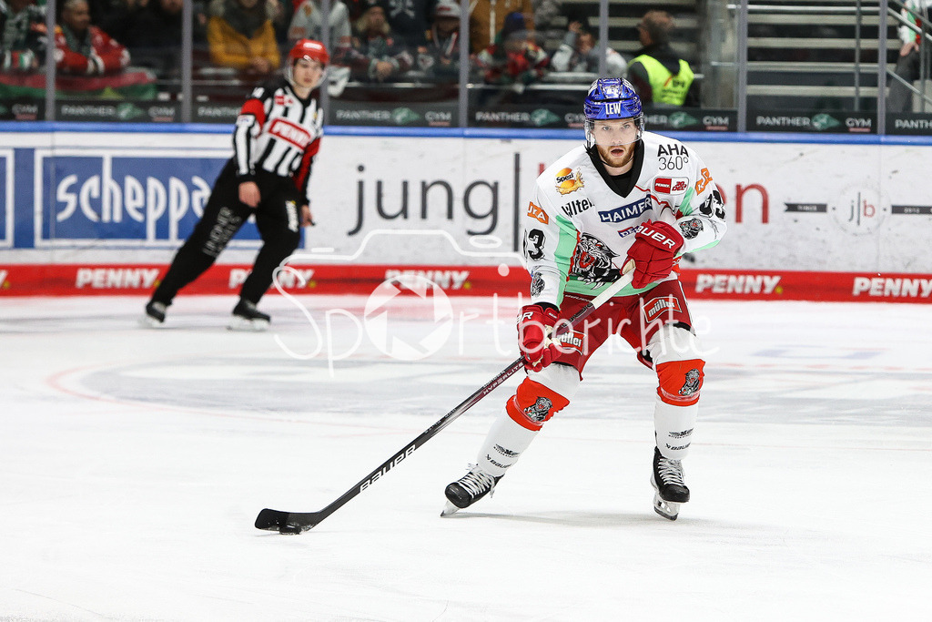 Augsburger Panther - Nürnberg ICE Tigers | Simon SEZEMSKY (AEV #93) am Puck / Freisteller / Einzelfoto / DEL Retro Spiel