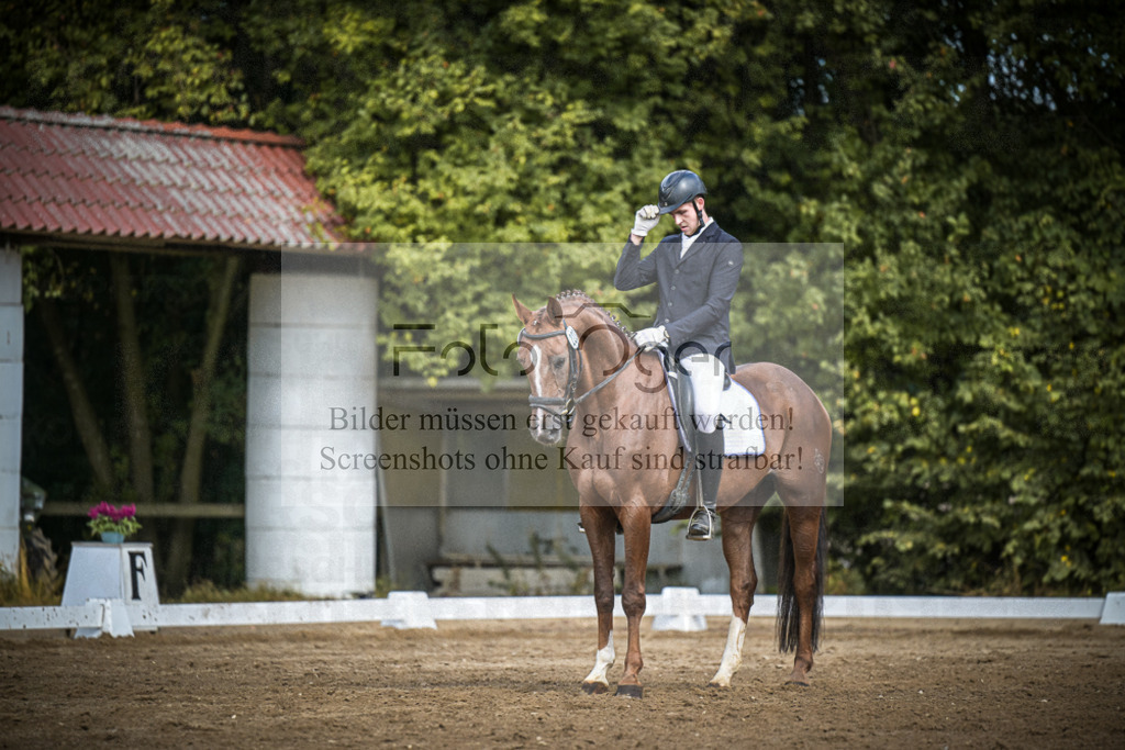 DOS_0371A | Entdecke hochwertige Reitturnierfotos von Foto Oger. Professionell, emotional und authentisch – jetzt Lieblingsmomente im Shop bestellen.Deutschlandweite Turnierfotografie. - Realisiert mit Pictrs.com