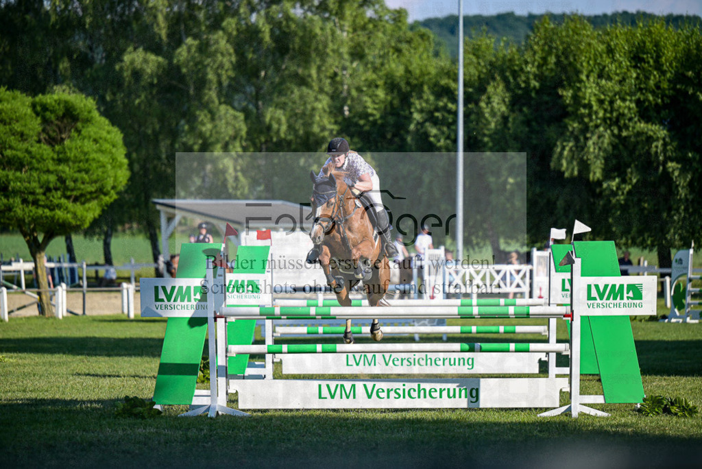 Reitturnier Voxtrup | Entdecke hochwertige Reitturnierfotos von Foto Oger. Professionell, emotional und authentisch – jetzt Lieblingsmomente im Shop bestellen.Deutschlandweite Turnierfotografie. - Realisiert mit Pictrs.com