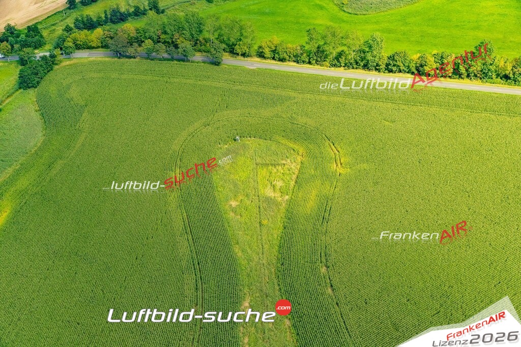 Plüggentin Samtens Bild- Das Luftbild wurde 2025 vom UL-Flugzeug heraus erstellt ( keine Drohne bzw. Drohnenaufnahme ) - Hochauflösende Luftaufnahme -Nicht vergleichbar mit Google Maps oder Satelittenbilder- Die Geschenkidee !Mit Lizenz und Bildrechte bestellbar - CC