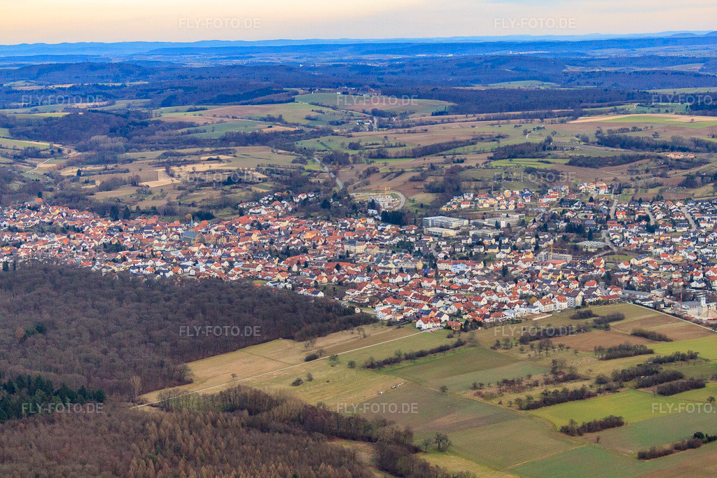 Luftbild: Ortsansicht von Westen in Östringen im Bundesland Baden-Württemberg in Deutschland. Foto: IMG_24733.jpg vom 27.02.2010 durch Werner Riehm/FLY-FOTO.de