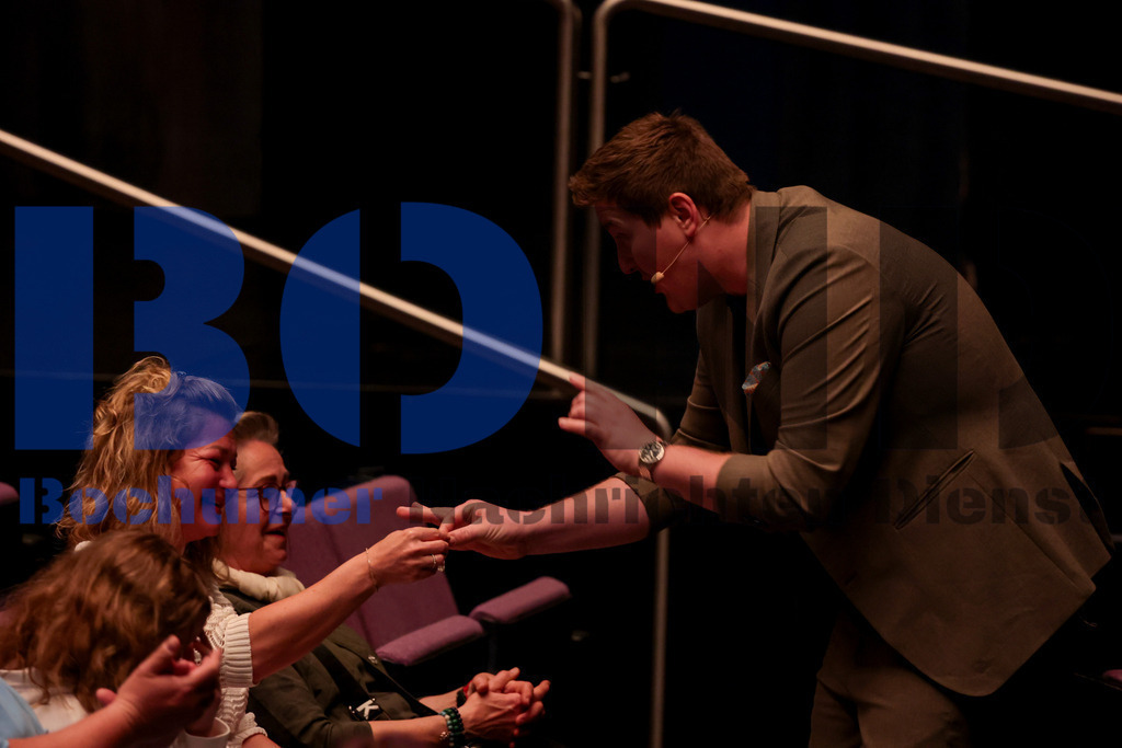 Magicon 2024  {date} -  | {headline}



(Foto: Sebastian Sendlak / BOND)

 - Realisiert mit Pictrs.com