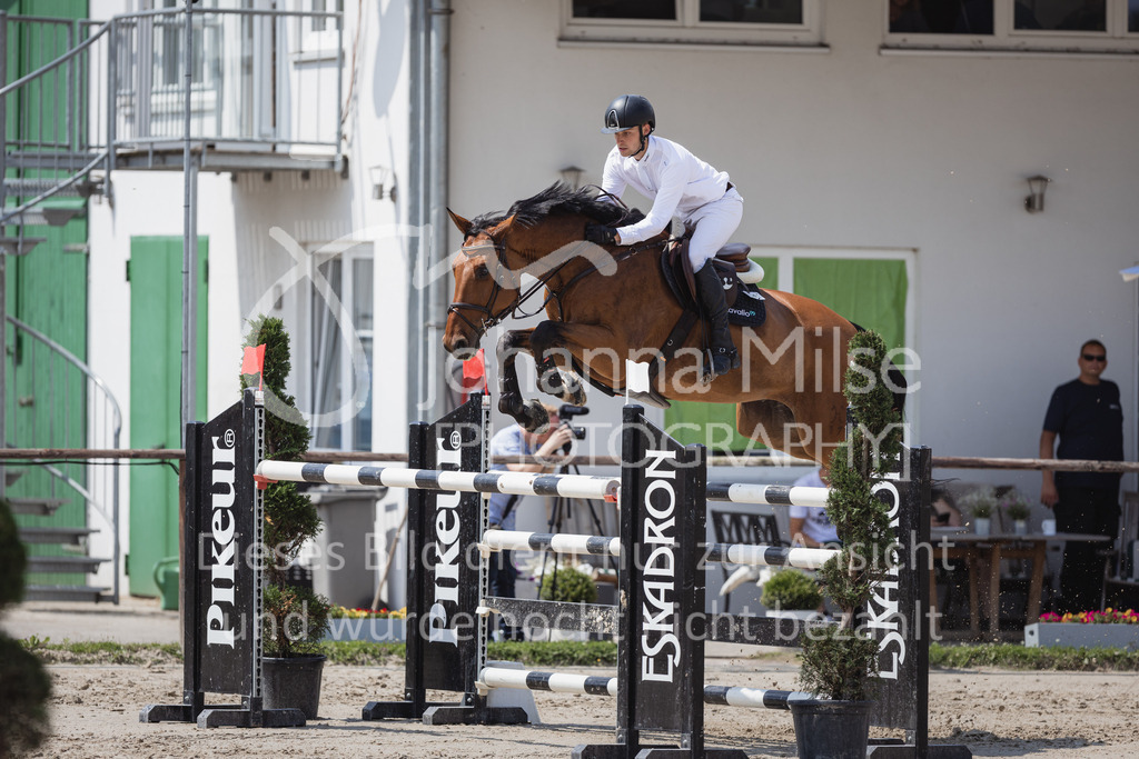 230624_PfSpTa_M2-Spr-918 | Deine schönsten Turniermomente als professionelle Fotos! Entdecke hochwertige Pferdesport-Fotografie im Online-Shop. Jetzt Fotos finden & bestellen!