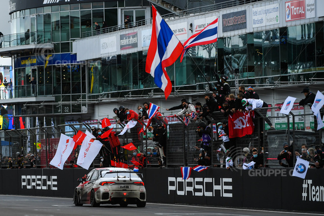 BRfoto - 24H-2020 (36) | Motorsport-Fotografie: DTM, 24h Nürburgring und GT-Action in hochauflösenden Bildern. Entdecke packende Rennmomente & Impressionen direkt aus der Boxengasse. - Realisiert mit Pictrs.com