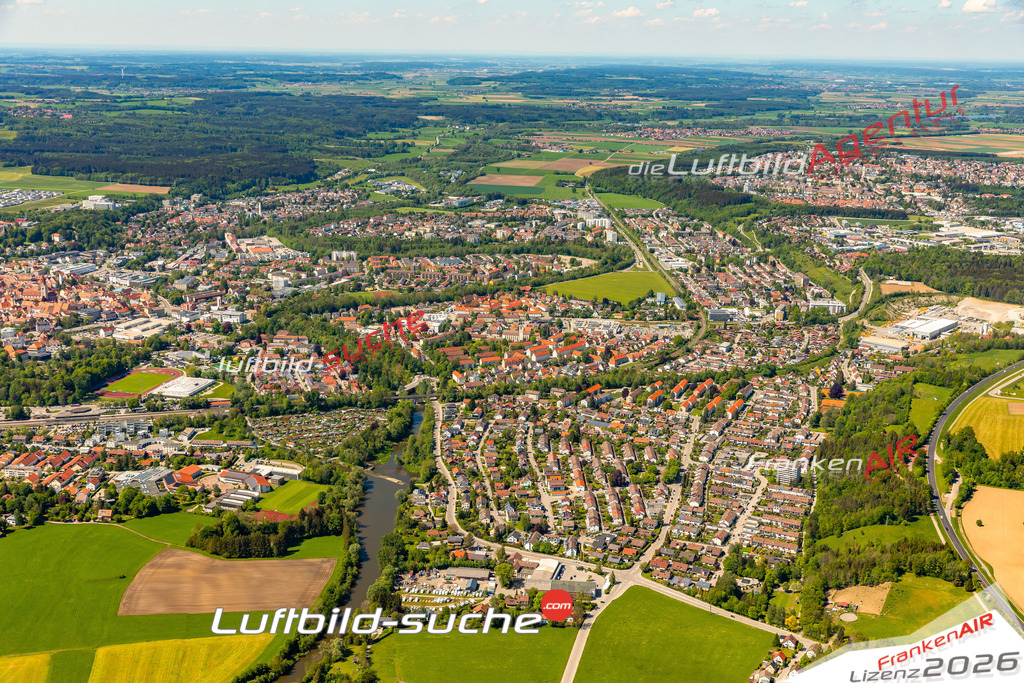 Das Luftbild zeigt :  Kaufbeuren - Die Luftaufnahme wurde 2024 vom UL-Flugzeug aus erstellt ( keine Drohne ) - Hochauflösende Luftaufnahme - Für grossformatige Ausdrucke geeignet. Die Geschenkidee !Mit Lizenz und Bildrechte bestellbar
