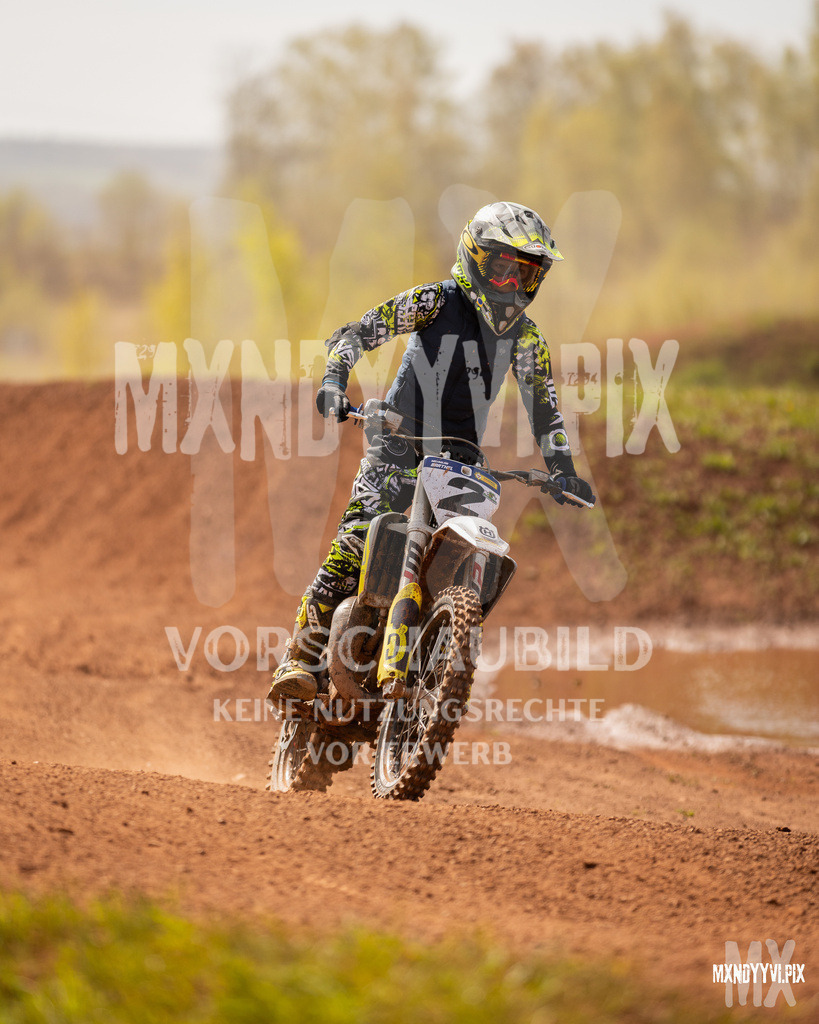 866A4040 | mxndyyvipix