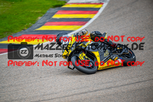 MaZZes_FotoMatrix_240503_6007705_6412 | STK1000