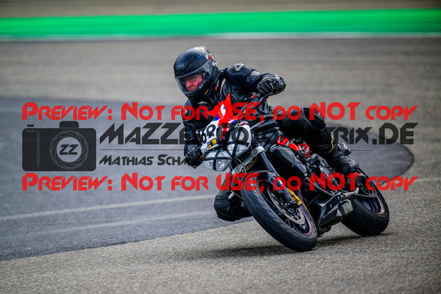 MaZZes_FotoMatrix_240910_6007705_2788 | GELB