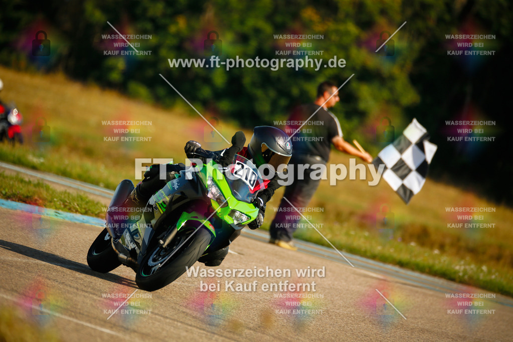 _MOT5728 | Hier findet Ihr Bilder von Touristenfahrten auf der Nürburgring Nordschleife oder von anderen Veranstaltungen die ich besucht habe. Viel Spass beim Durch Schauen 