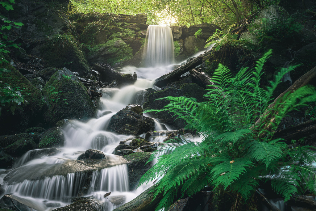 Wasserfall 3 | Langzeitbelichtung eines Wasserfall - Realisiert mit Pictrs.com