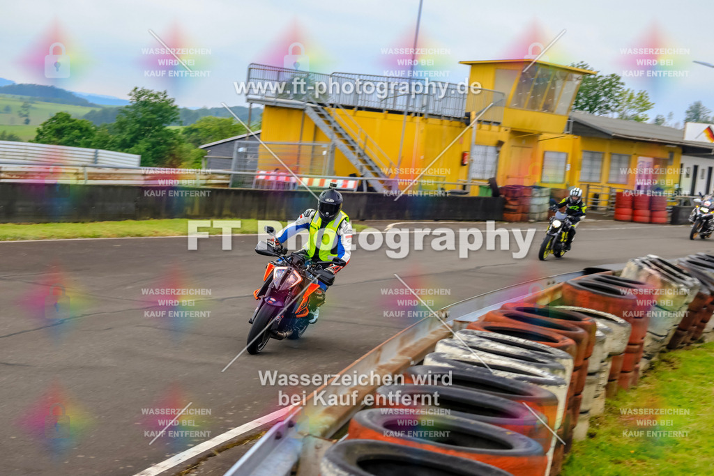 OBK-5486 | Hier findet Ihr Bilder von Touristenfahrten auf der Nürburgring Nordschleife oder von anderen Veranstaltungen die ich besucht habe. Viel Spass beim Durch Schauen 