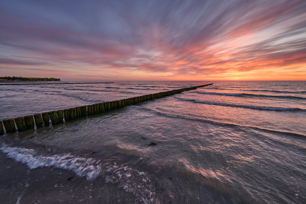 CS-240508-4340-1 | Wellenbrecher am Strand in Boltenhagen