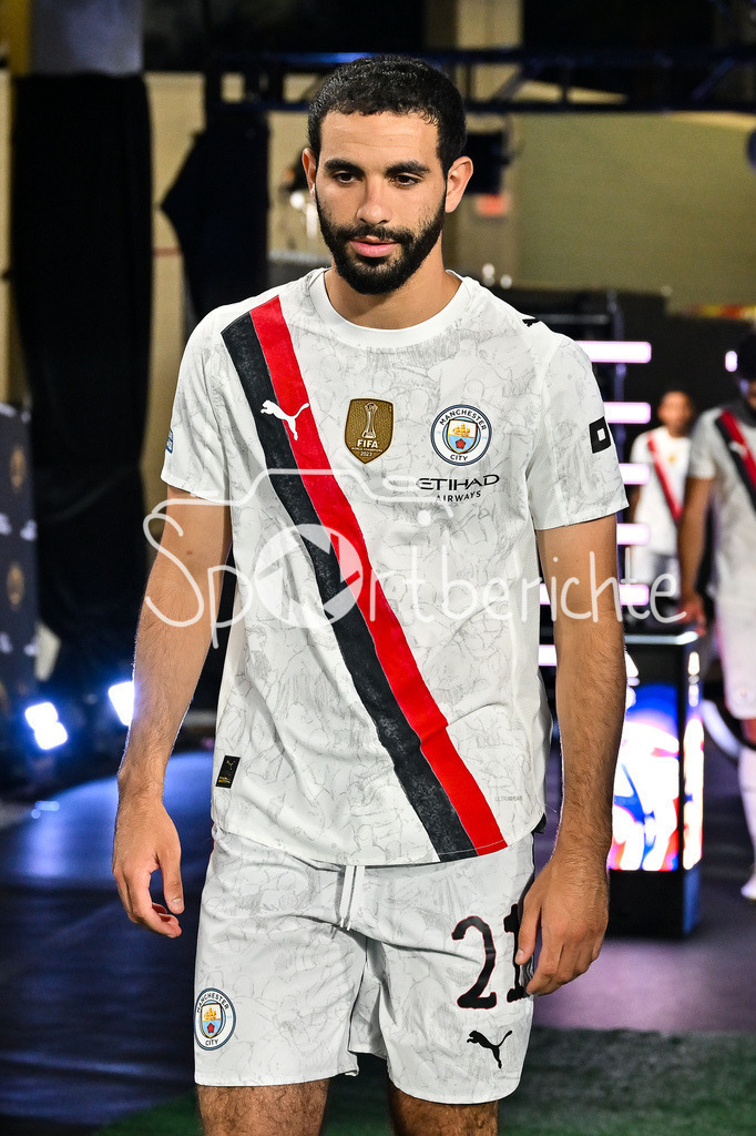 Manchester City - Al-Hilal SFC | im Bild Rayan AIT-NOURI (Manchester City 21) auf dem Weg zum Spielfeld / Einzelfoto / Freisteller / FIFA Club World Cup: Manchester City - Al-Hilal SFC, Camping World Stadium am 30.06.2025 / NOT FOR SALE IN USA