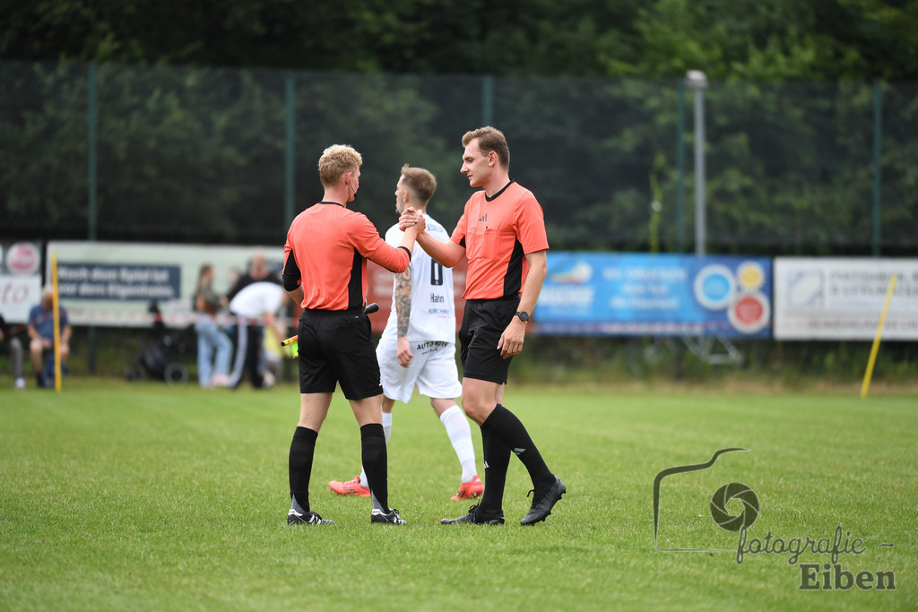 Sport-Duwe Cup | Sport-Duwe Cup Oldenburg; SSV Jeddenloh (weiß)-VFB Oldenburg (blau) am 05.07.2025 in Oldenburg (Sportanlage TuS Eversten), Photo: Philip Eiben 2025 - Realisiert mit Pictrs.com