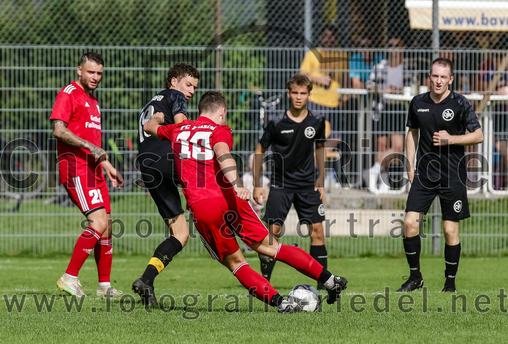 2023-09-17_050_DJK_Ottenhofen_gegen_FC_Finsing_II | Ottenhofen, Deutschland, 17.09.2023:
Fußball, Kreisklasse 2023 / 2024, 7. Spieltag, DJK Ottenhofen gegen FC Finsing II, Endergebnis: 3:0

Thomas Lippacher (DJK Ottenhofen, #19), Thomas Obermaier (FC Finsing, #10)

Foto: Christian Riedel / fotografie-riedel.net