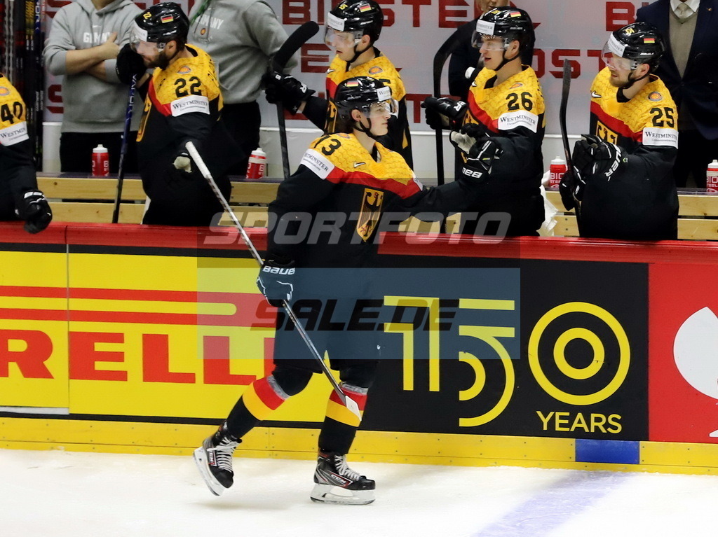 Lukas Reichel (GER) Torjubel | Lukas Reichel (GER) Torjubel - Realisiert mit Pictrs.com