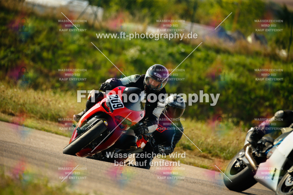 _MOT5978 | Hier findet Ihr Bilder von Touristenfahrten auf der Nürburgring Nordschleife oder von anderen Veranstaltungen die ich besucht habe. Viel Spass beim Durch Schauen 