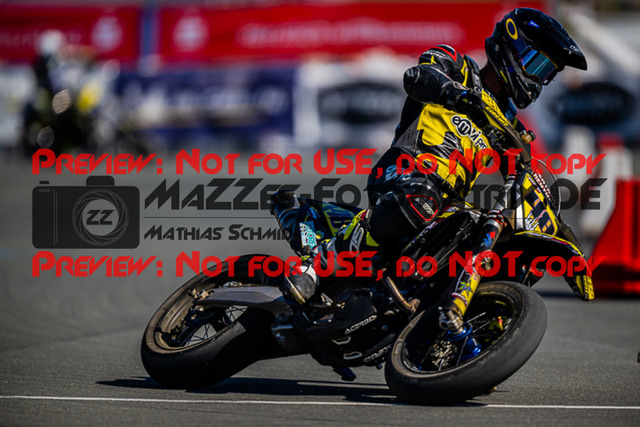 MaZZes_FotoMatrix_220903_2105 | S2