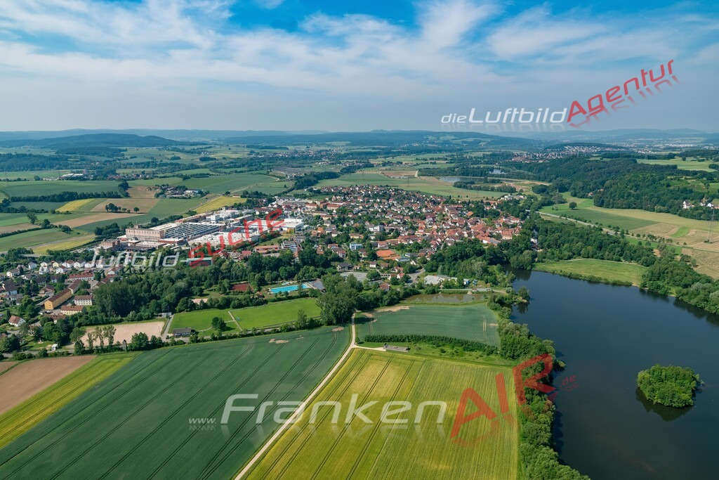 aktuelles Luftbild von  Redwitz-rodach - Luftaufnahme wurde 2018 von https://frankenair.de mittels Flugzeug (keine Drohne) erstellt.