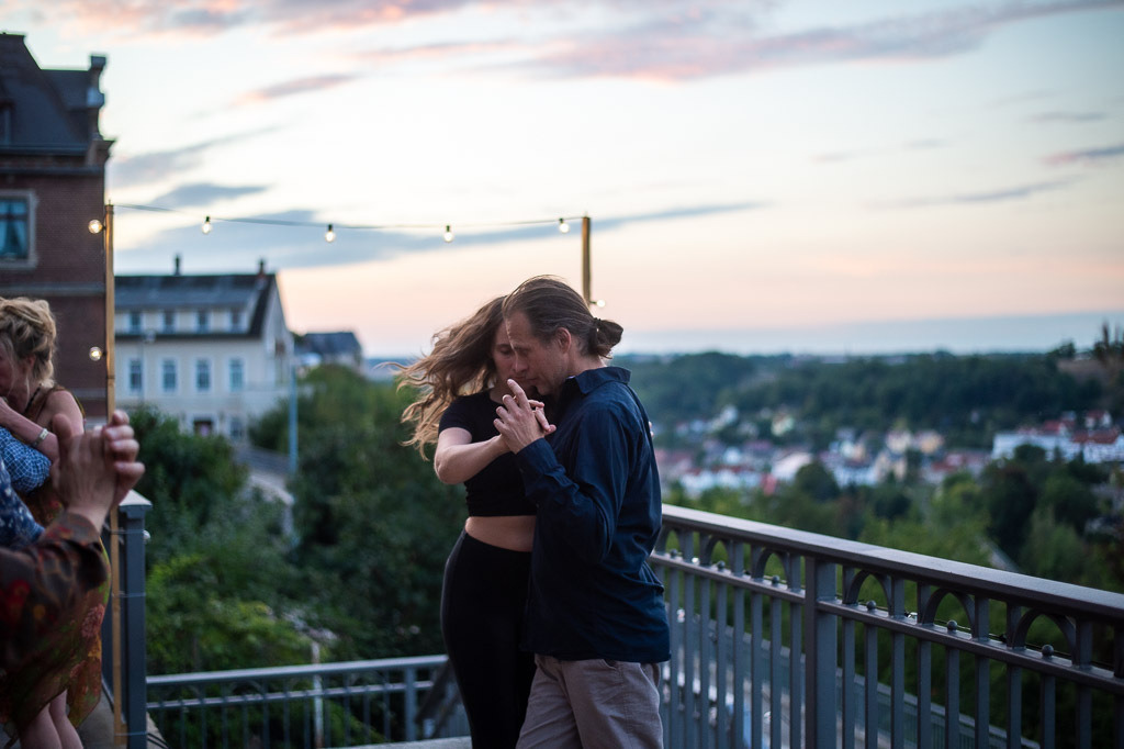 Tango meets Cuba | Tango meets Cuba mit den Klazz Brothers & Cuba Percussion im Forte Belvedere Leisnig zum Festival Hallo Leisnig 2022. - Realisiert mit Pictrs.com