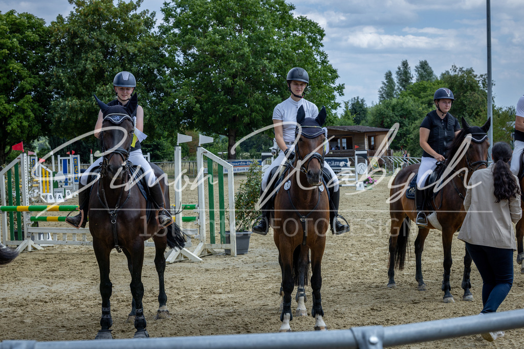 20260704-_3LI1157 | Tierfotografie Pferde, Hunde, Katzen, Haustiere.
Turnierfotografie Reitturniere, Reiten, Springreiten, Dressur in Hanau, dem Main-Kinzig-Kreis und dem Rhein-Main- Gebiet um Frankfurt