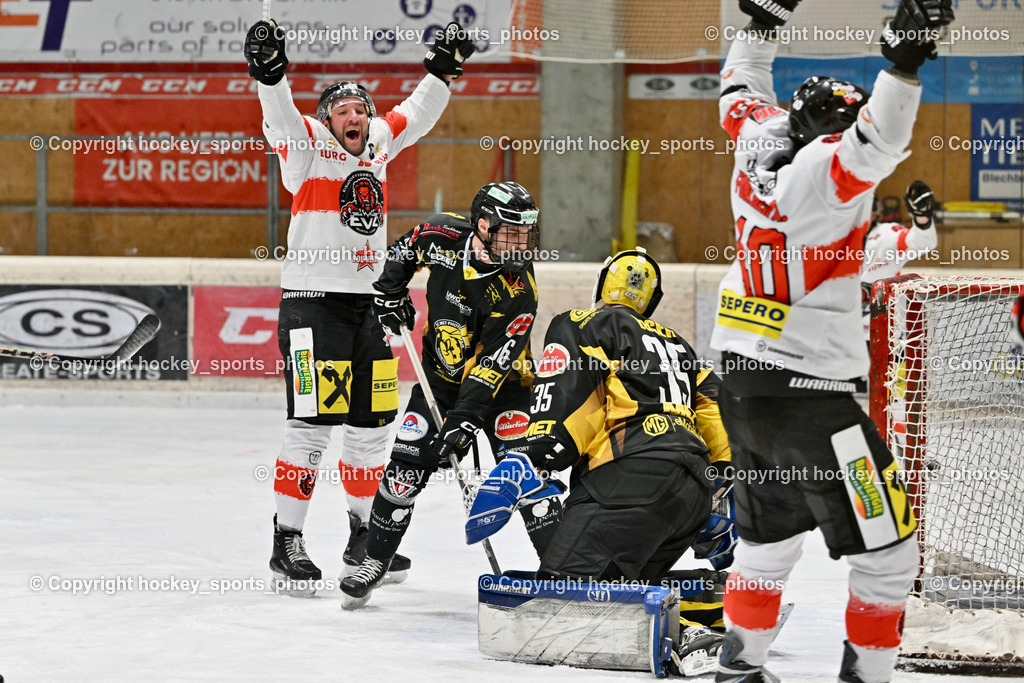 EC MET PHOTOVOLTAIK HORNETS SPITTAL vs. EV ZELTWEG MURTAL LIONS | Jubel EV Zeltweg Mannschaft, #10 Sulzer Mario EV ZELTWEG MURTAL LIONS, #35 Egger Luca EC Hornets Spittal, #96 Peharz Joshua EC Hornets Spittal, EC MET PHOTOVOLTAIK HORNETS SPITTAL vs. EV ZELTWEG MURTAL LIONS, EC MET PHOTOVOLTAIK HORNETS SPITTAL vs. EV ZELTWEG MURTAL LIONS am 08.02.2026 in Spittal an der Drau (Eissportzentrum Spittal), Austria, (Photo by Bernd Stefan)