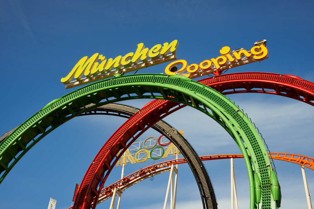 Olympia Looping Bahn | Wien, Austria - March 29, 2016: Olympia Looping Bahn, groesste transportable fuenfer Loopingbahn der Welt - Realisiert mit Pictrs.com