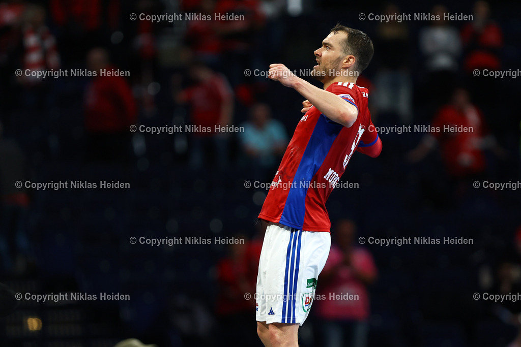NH_HSVHamburg_MTMelsungen_HandballBundesliga_22022026 | #51 Casper Ulrich Mortensen (Handball Sport Verein Hamburg) bejubelt den Sieg.Handball I Herren I Bundesliga (Daikin HBL) I Saison 2025-2026 I 22. Spieltag I Handball Sport Verein Hamburg - MT Melsungen I 22.02.2026 I Barclays Arena