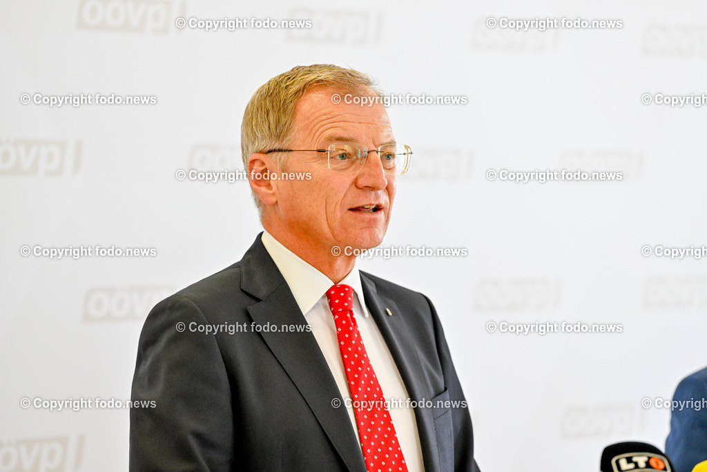 Pressekonferenz OeVP Oberoesterreich_ OOeVP-Kandidatenteam für die Nationalratswahl 2024_ 01.07.2024-34 | 01.07.2024, Linz, AUT, Pressekonferenz OeVP Oberoesterreich, OOeVP-Kandidatenteam für die Nationalratswahl - Stark fuer Oberoesterreichs Interessen, im Bild LH Thomas Stelzer (VP, Landeshauptmann Ooe)