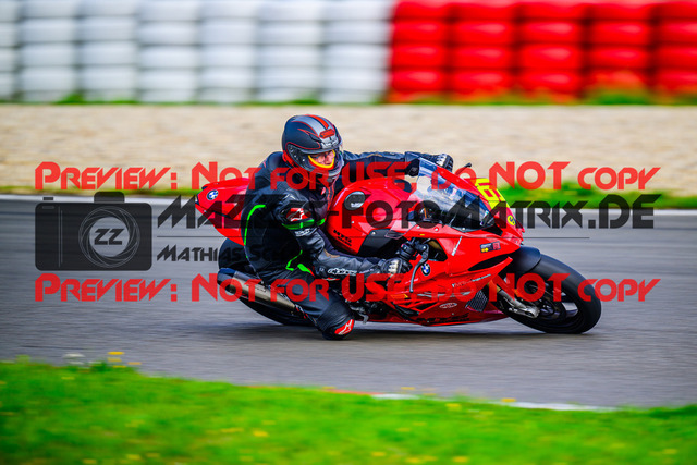 MaZZes_FotoMatrix_240910_6007705_8353 | ROT