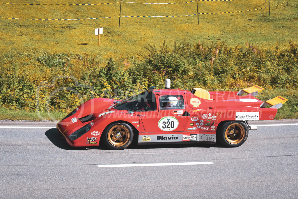 21. Arosa ClassicCar 2025 - 6. =September= 2025 | Walter Lais aus Esslingen (GER) in einem Ferrari 512M aus dem Jahre 1971 mit Startnummer 320 am Arosa ClassicCar 2025 in der Kategorie Sport Trophy..@arosaclassiccar, @arosa.official, #arosaclassiccar, #arosa, #76curves, #classiccarBild: Sportfotografie Markus Aeschimann | www.markus-aeschimann.ch - Realisiert mit Pictrs.com