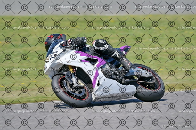 26BT01-1410 | 133 - Realisiert mit Pictrs.com