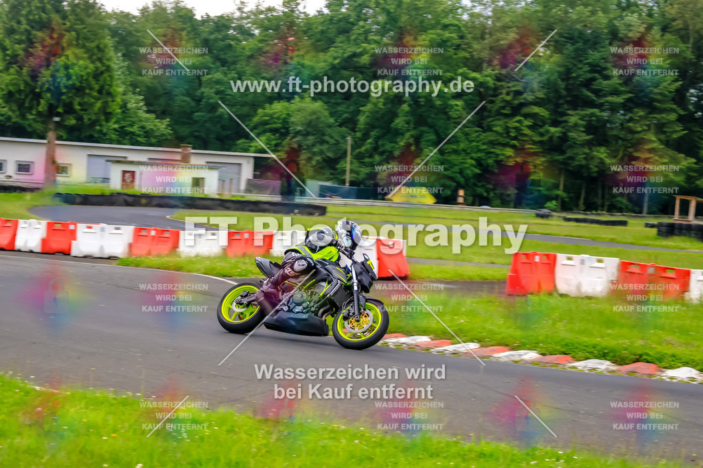 VBK-6270 | Hier findet Ihr Bilder von Touristenfahrten auf der Nürburgring Nordschleife oder von anderen Veranstaltungen die ich besucht habe. Viel Spass beim Durch Schauen 