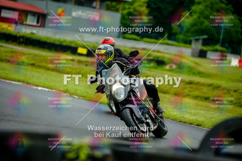 VBK-3798 | Hier findet Ihr Bilder von Touristenfahrten auf der Nürburgring Nordschleife oder von anderen Veranstaltungen die ich besucht habe. Viel Spass beim Durch Schauen 