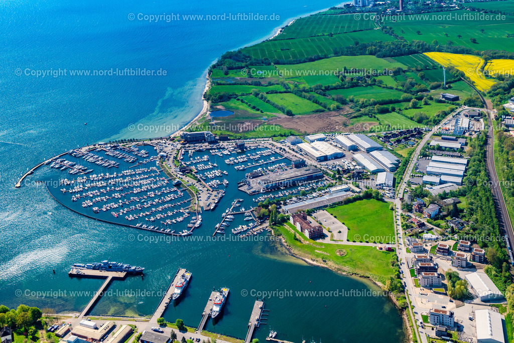 Neustadt_In_Holstein_Yachthafen_ELS_5403010524 | NEUSTADT IN HOLSTEIN 01.05.2024 Marina - Hafenbereich am Ufer der Neustädter Bucht an der Straße An der Wiek im Ortsteil Neustadt in Neustadt in Holstein im Bundesland Schleswig-Holstein. Yachthafen der " ancora " Marina. Weiterführende Informationen bei: ancora Marina GmbH &amp; Co. KG. // Marina - harbour area on the shore of the new town-dwellers bay in the district on street An der Wiek of Neustadt in Neustadt in Holstein in the federal state Schleswig-Holstein. Further information at: ancora Marina GmbH &amp; Co. KG. Foto: Martin Elsen