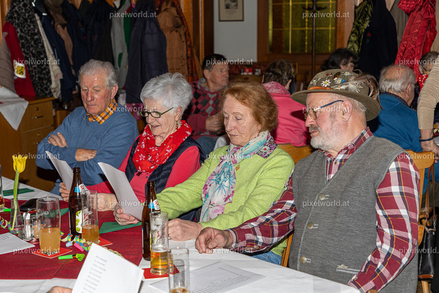 Seniorenbund - Fleischnudel Essen beim Gfrerer-Lipp | Bildershop von pixelworld.at - Realisiert mit Pictrs.com